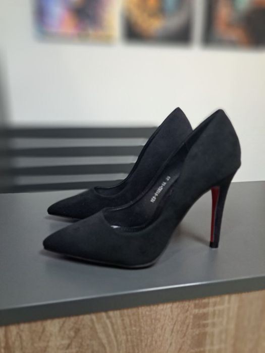 Туфлі човники жіночі замшеві із червоною підошвою