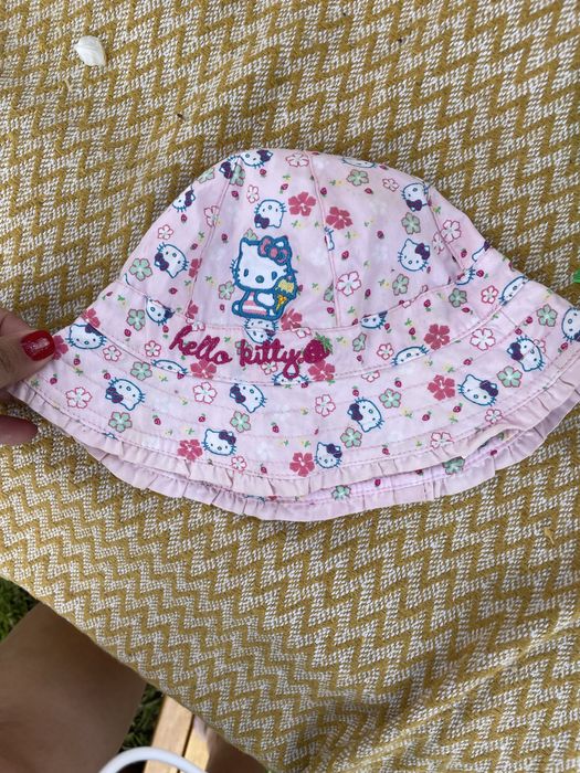 Одяг та взуття на дівчинку 1-2 роки