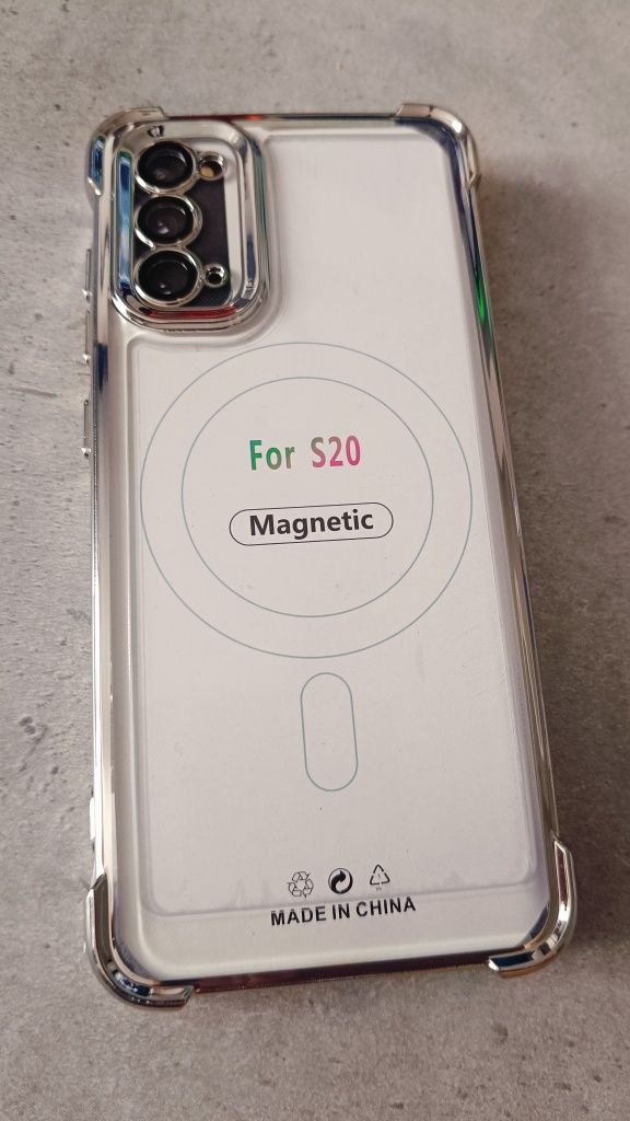 Etui magnetyczne s20 srebrny
