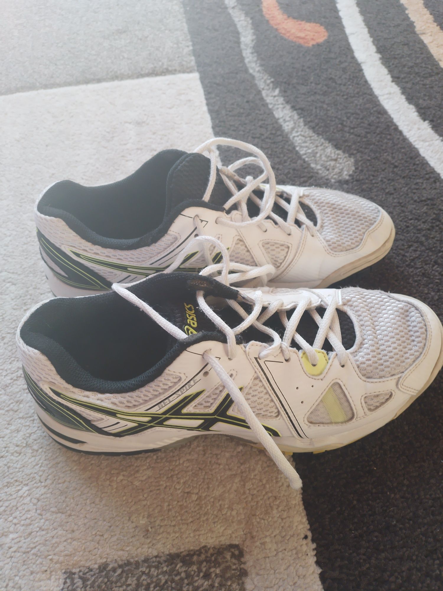 Adidasy Asics 40r.
