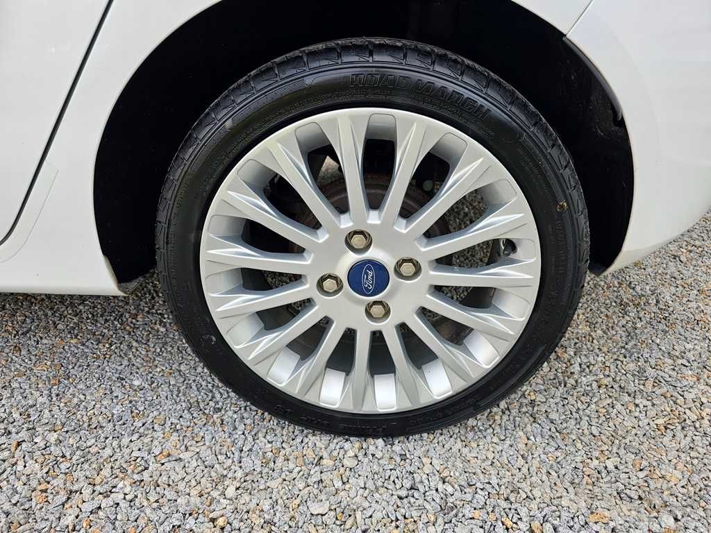 Ford Fiesta 1.25i 80Cv Titanium 09/2011