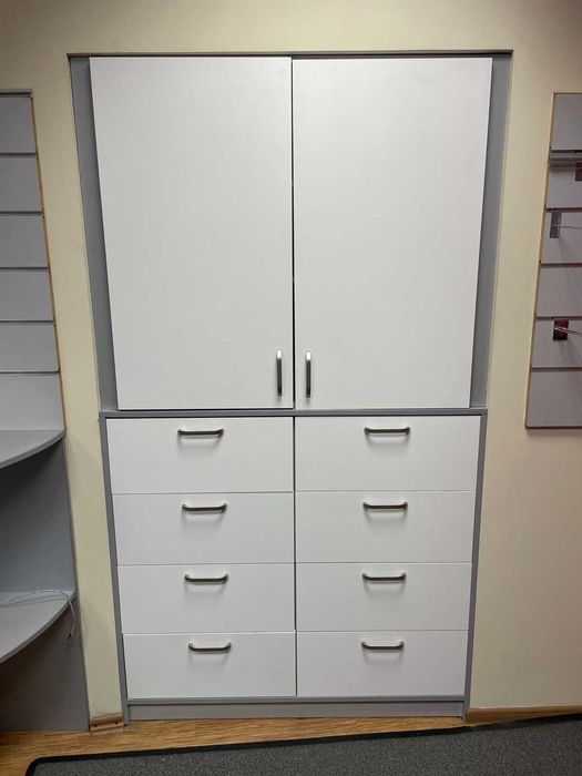 Szafka otwierana i z szufladami zabudowana