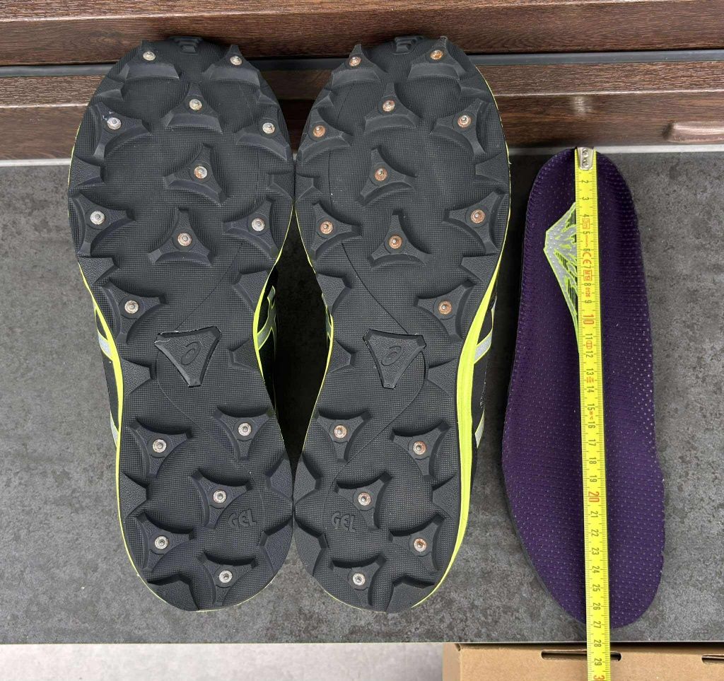 Asics Gel FujiSetsu 2 trekingowe buty z kolcami męskie 42 Gore-tex 
Ro