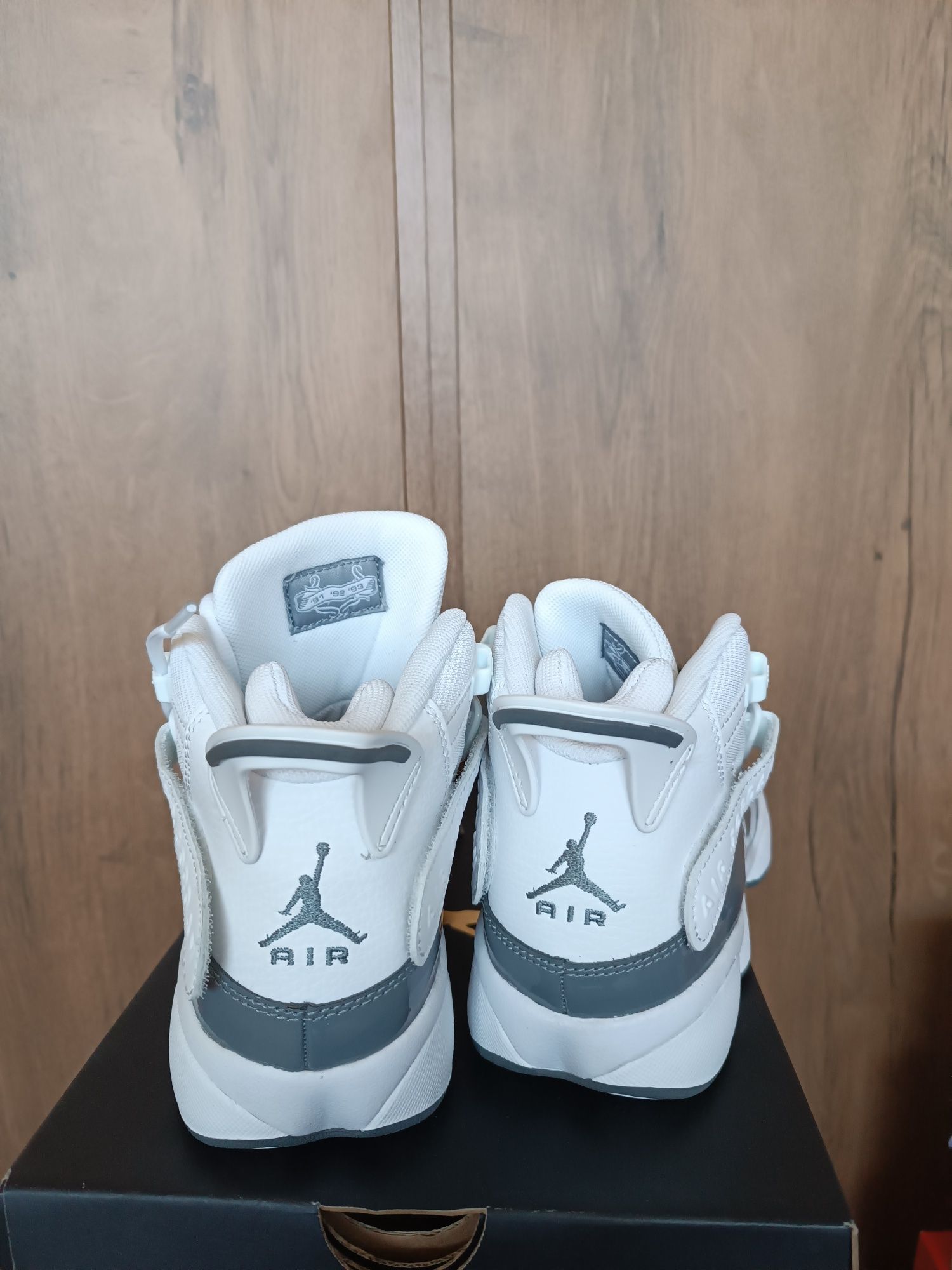 Nowe Jordan 6 Rings rozmiar 39
