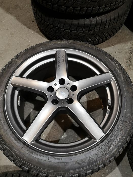 Komplet kół zimowych 5x108 Ford Volvo Peugeot Citroen 235/45/18 Kormor