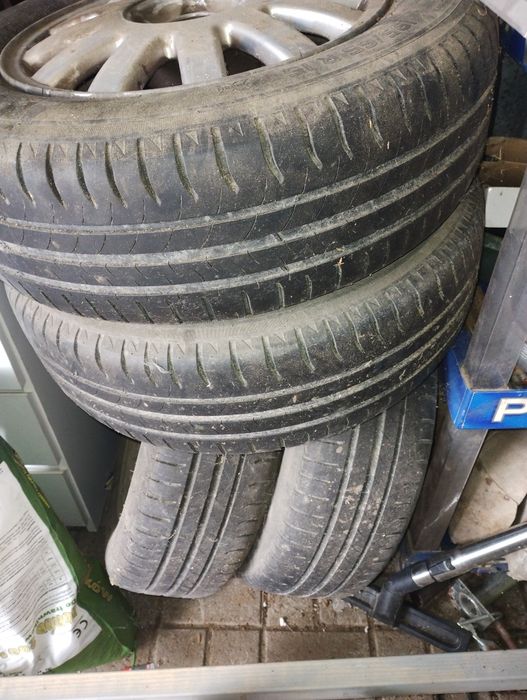 Felgi z oponami letnimi Audi A3