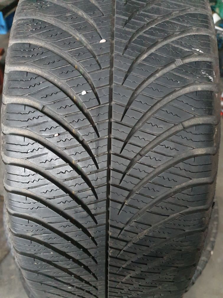 225/45R17 94V Goodyear Vector4Season 2x