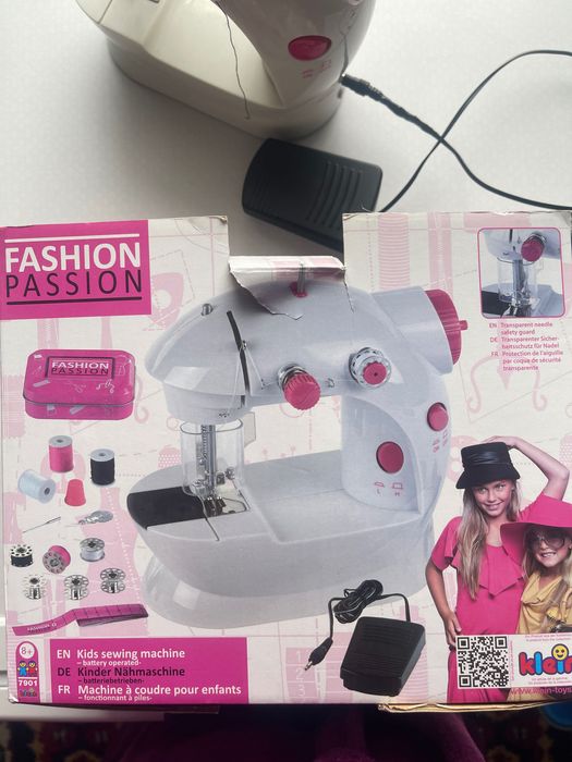 mała maszyna do szycia