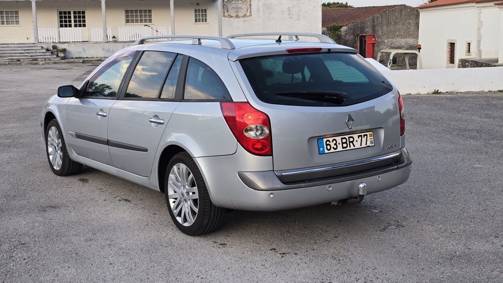 Renault Laguna 2.2 dci Caixa Automática