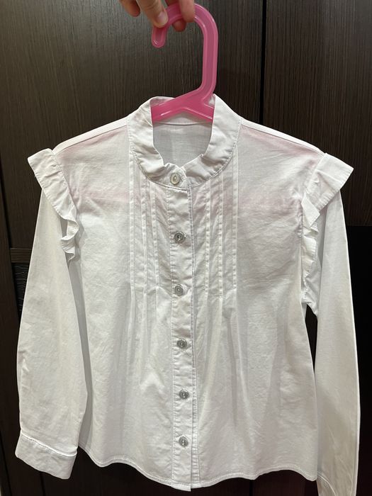Блуза шкільна для дівчинки 6-7 років, стан нової