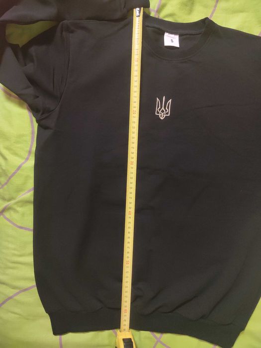 Свитшот с гербом Украины мужской черный новый размер S