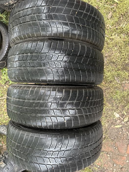 Шини зима 215/60R17 або 225/55/17 Barum резина комплект