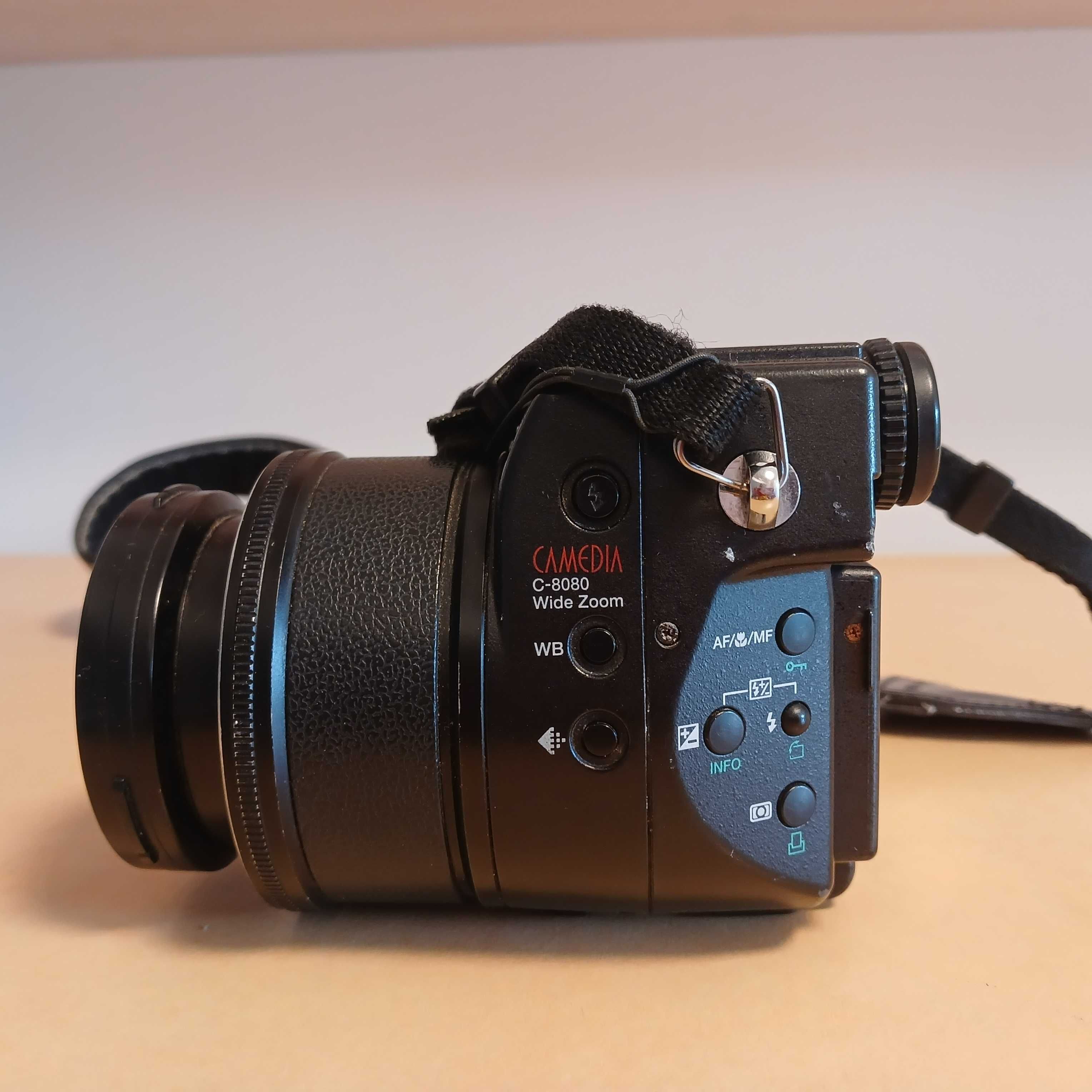 Фотоаппарат "Olympus lens"