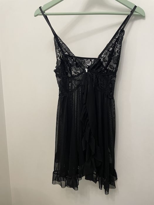 Пенюар нічна сорочка