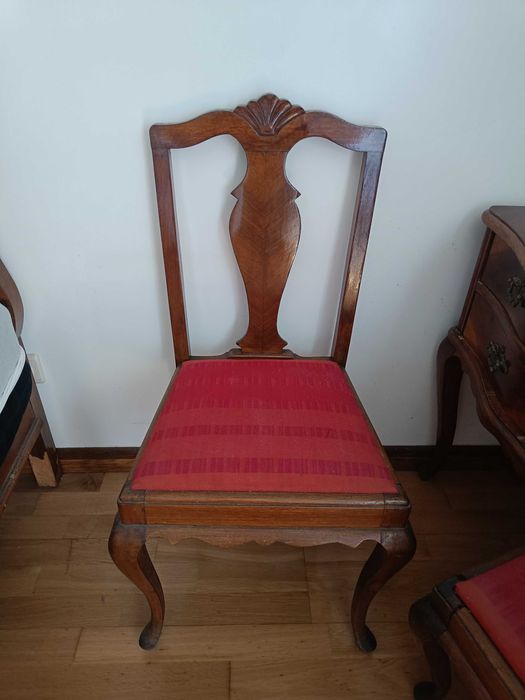 Mobília antiga em madeira maciça – preço negociável