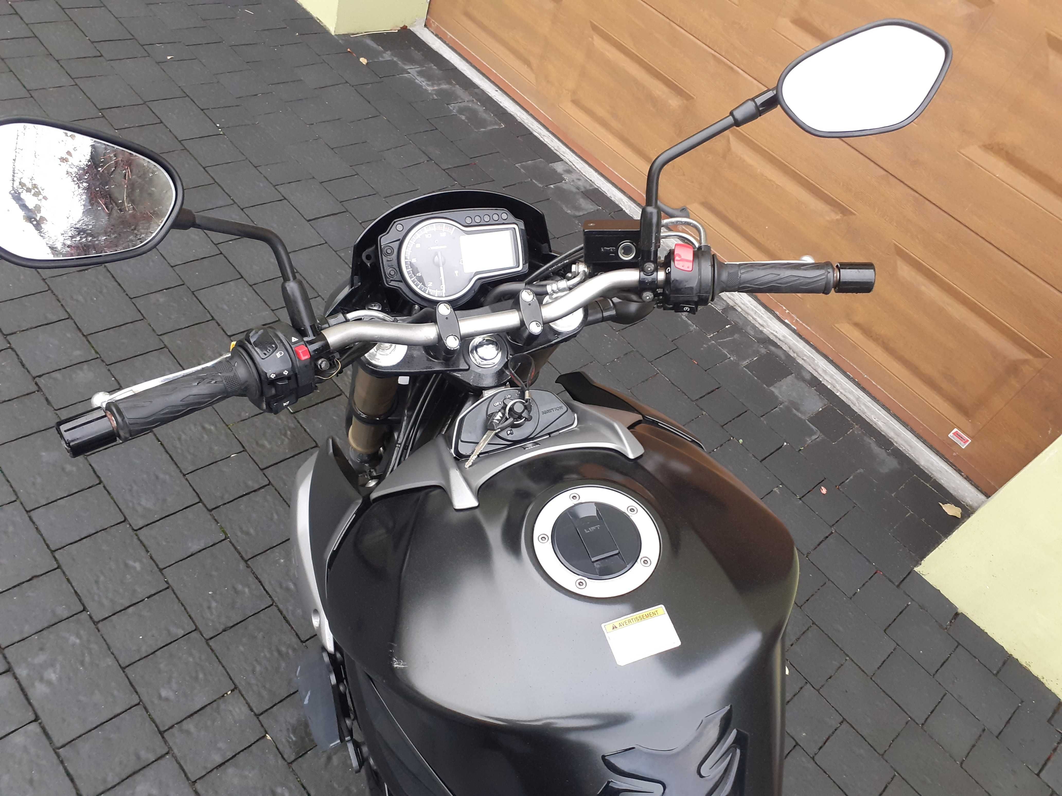 GSR750 z 2015 roku z ABS ABS  ABS  bezwypadkowy  19999 zł