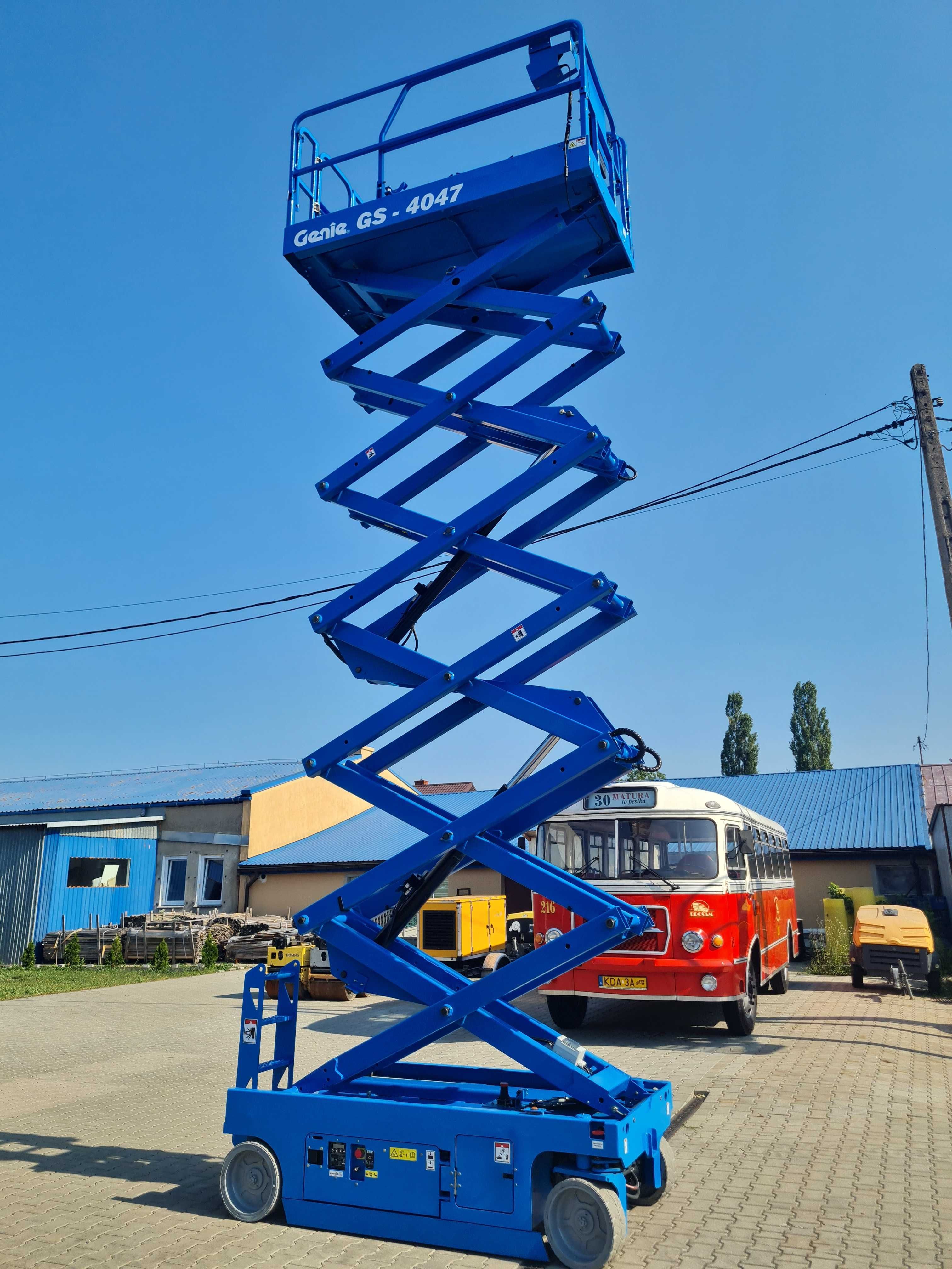 Genie GS‑4047 podnośnik nożycowy, elektryczny 13,7 m, 350 kg, 2016 rok