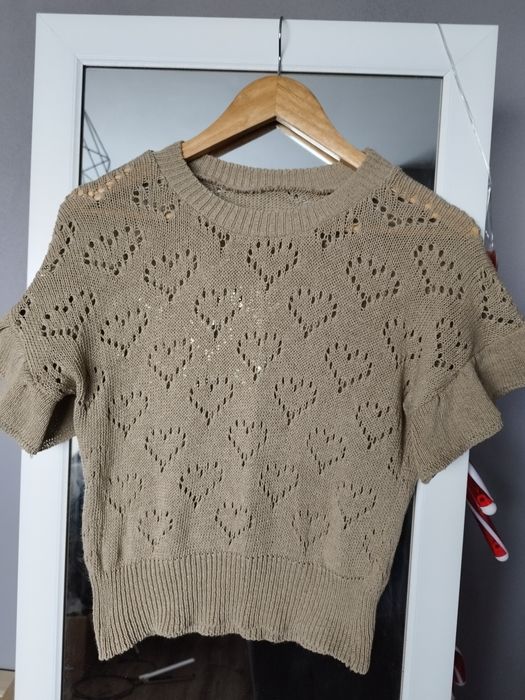 Sweter ażurkowy serduszka