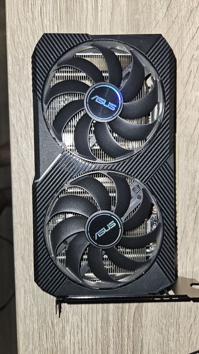 Видеокарта ASUS RTX 3050 8 GB