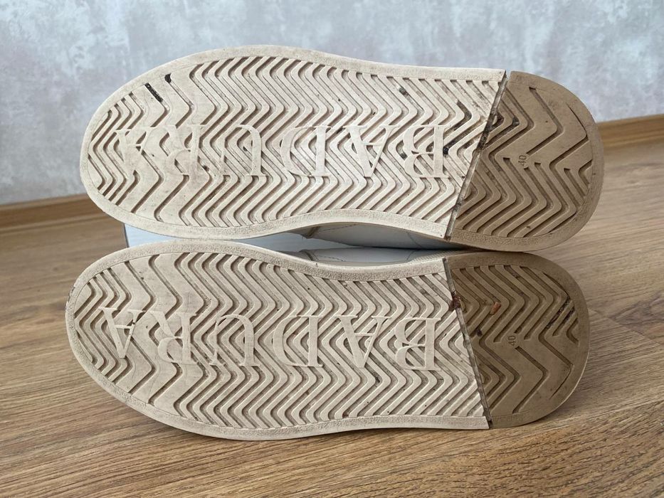 Шкіряні кросівки 40-41 розмір