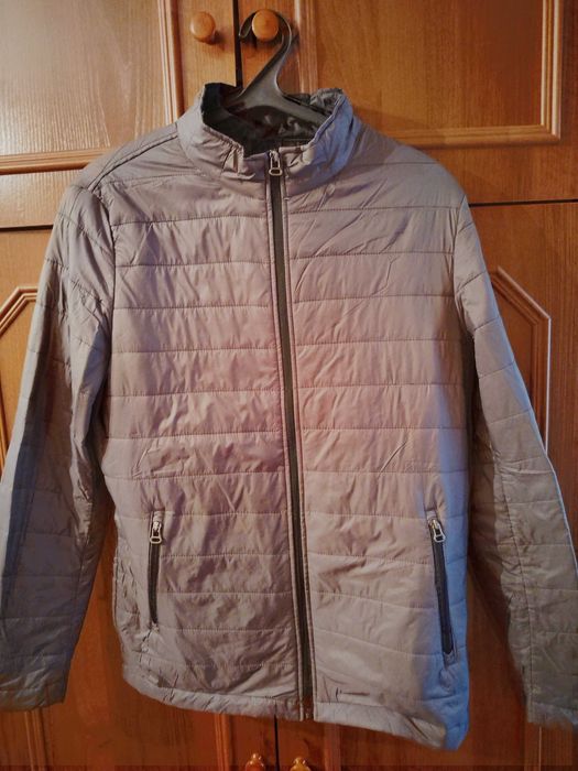 2 куртки для хлопця юнацького віку