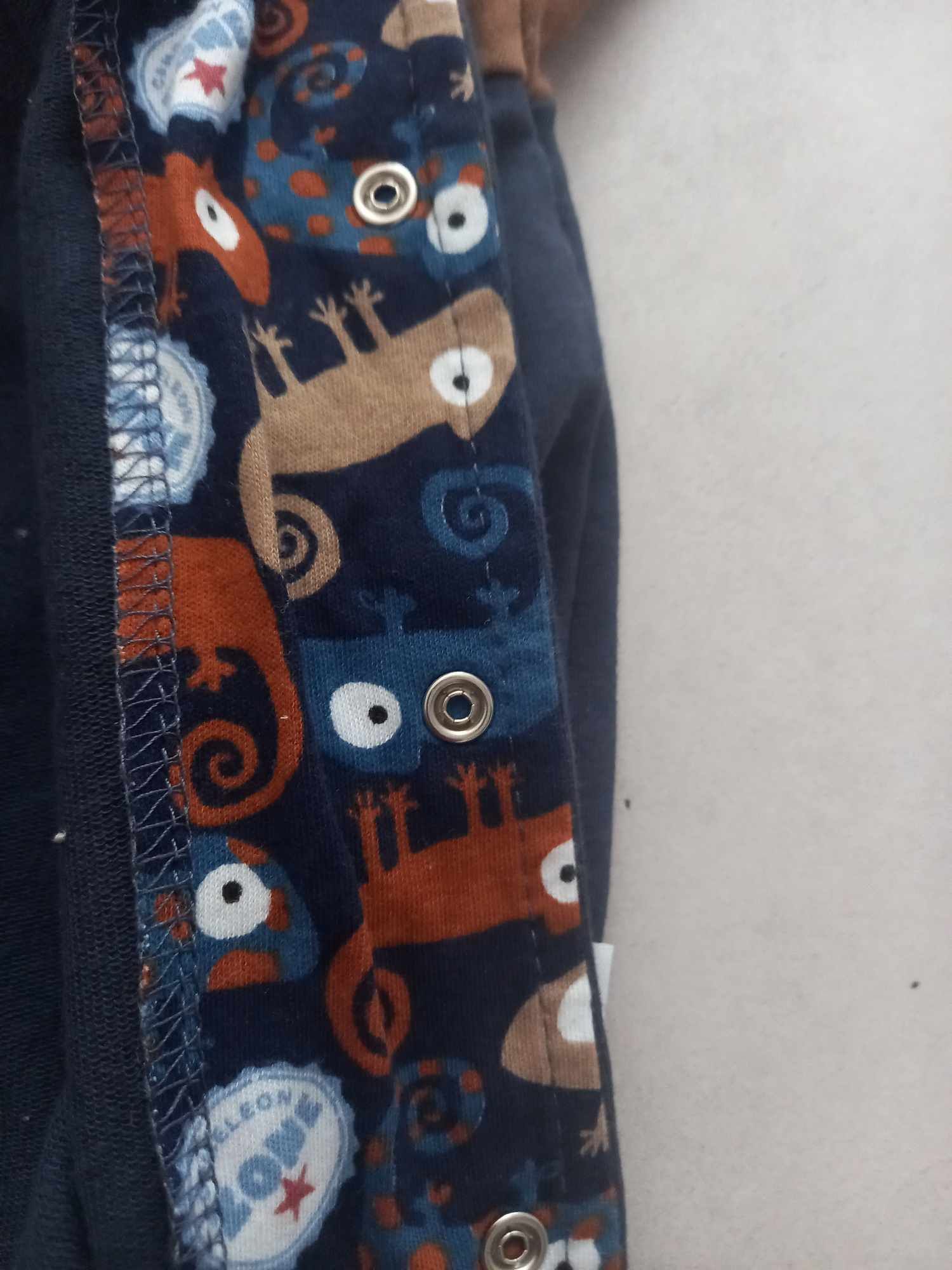 Bluza chłopięca kolor brązowo granatowy Mamatti 98