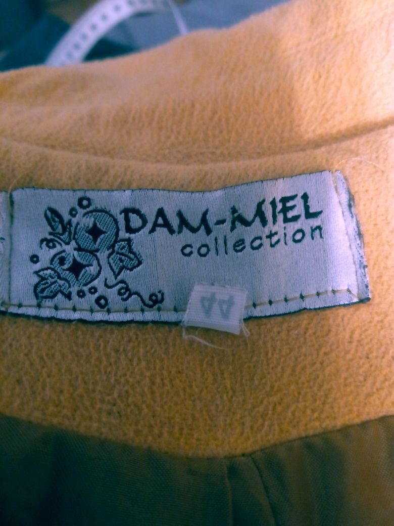 Plaszcz damski 44 dyplomatka musztarda