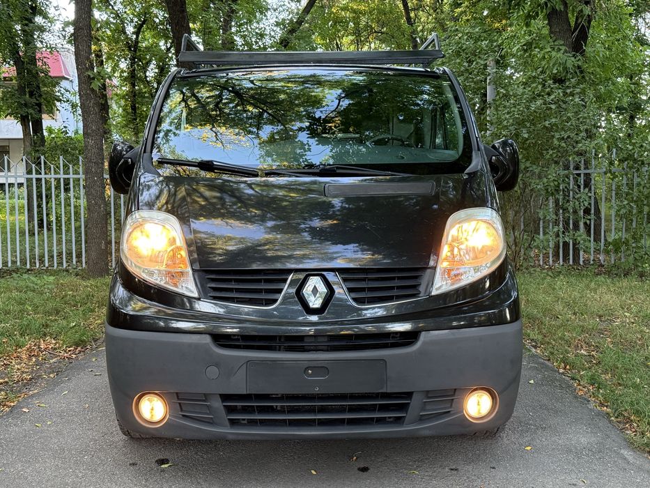 Продам Renault Trafic 2.0 D 2011