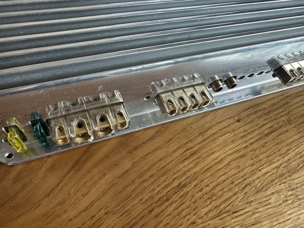 Genesis FIVE CHANNEL high-end made in england nie DLS
