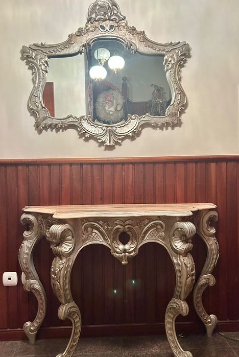 Móvel de entrada mais espelho vintage