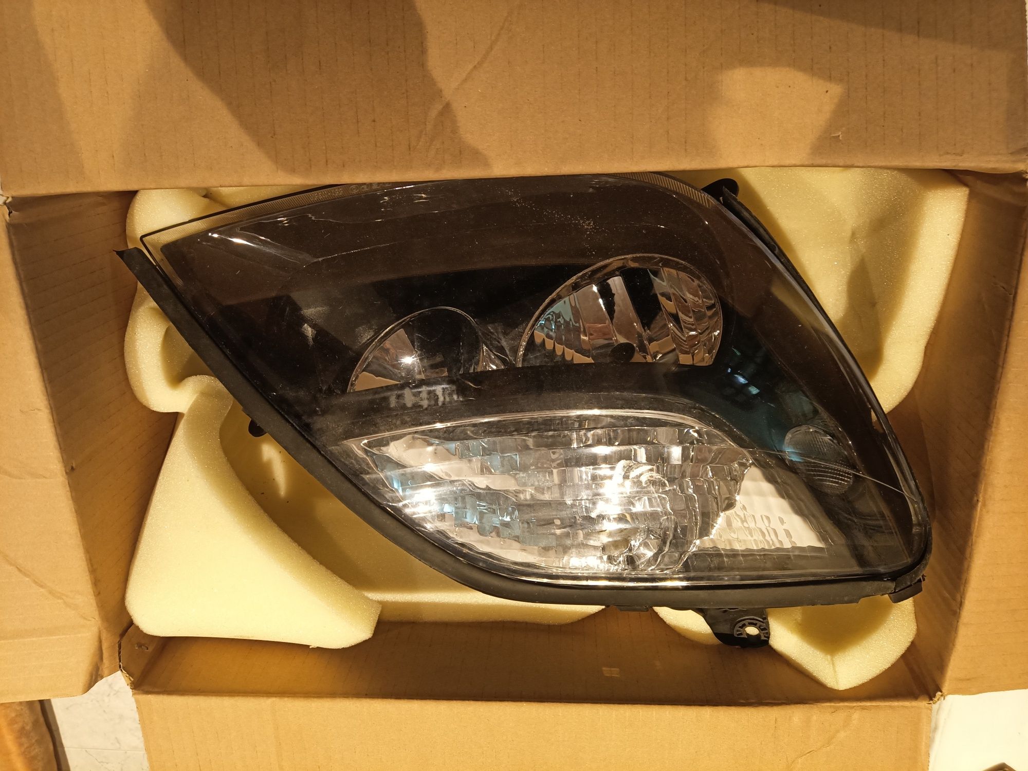 Faróis novos para renault Scenic