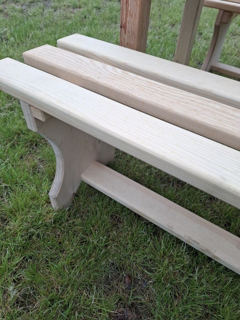 Piękny ręcznie robiony stolik drewniany + 2 x ławka