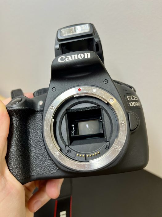 Lustrzanka Canon Eos 1200D + obiektyw 18-55 mm idealny