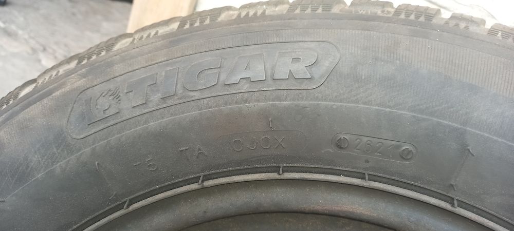 Продам зимову резину   R15