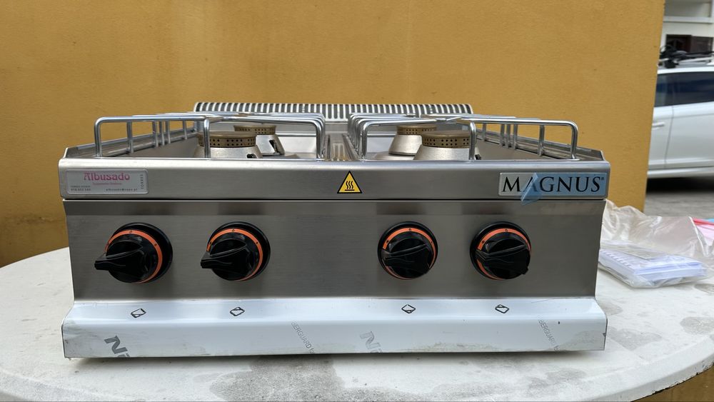 Fogão Industrial MAGNUS 4 Bicos – NOVO em Aço Inox