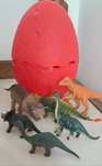 Ovo de Dinossauro com 6 diferentes Dinossauros