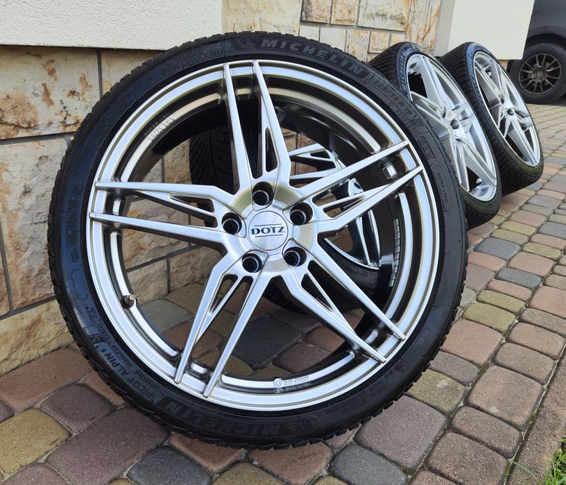 Koła zimowe 19 5x112 VW Golf GTI  Audi A3 Leon Cupra/ Opony Michelin