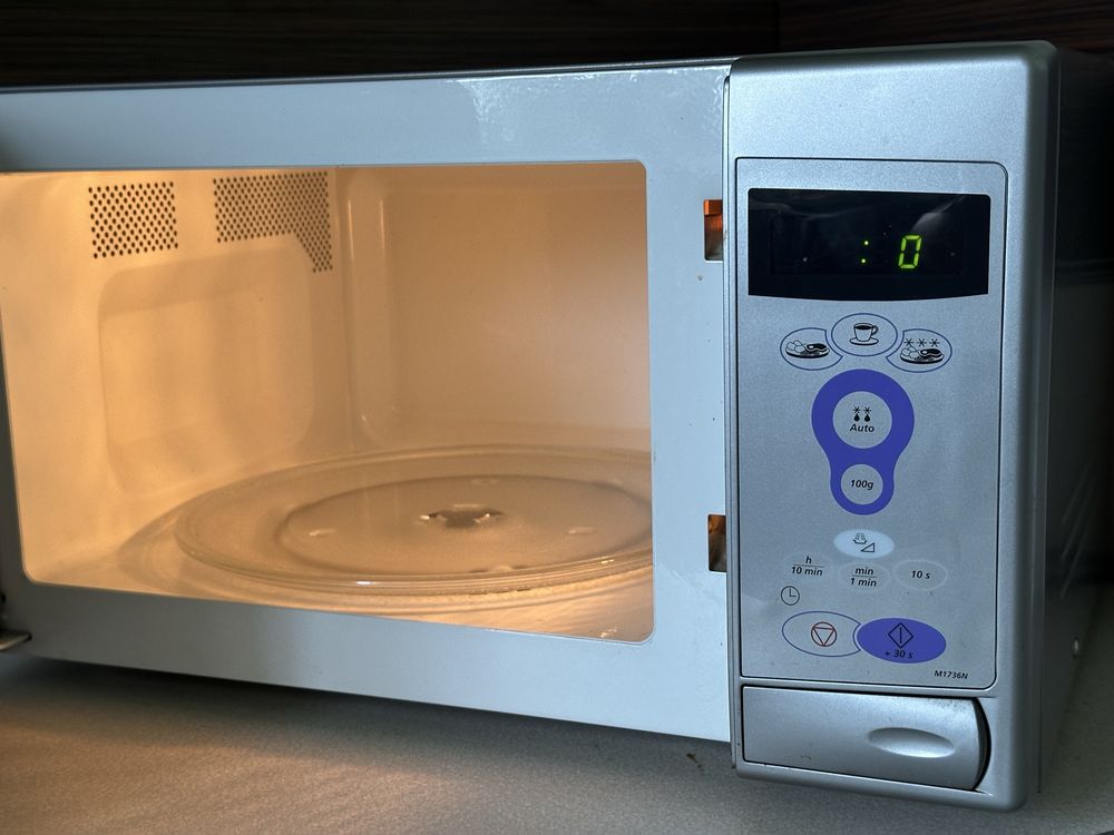 Kuchenka mikrofalowa Samsung - szara