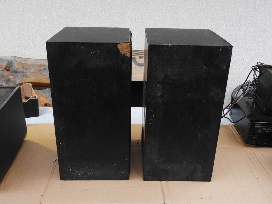 Obudowy kolumn skrzynki Magnat Monitor C