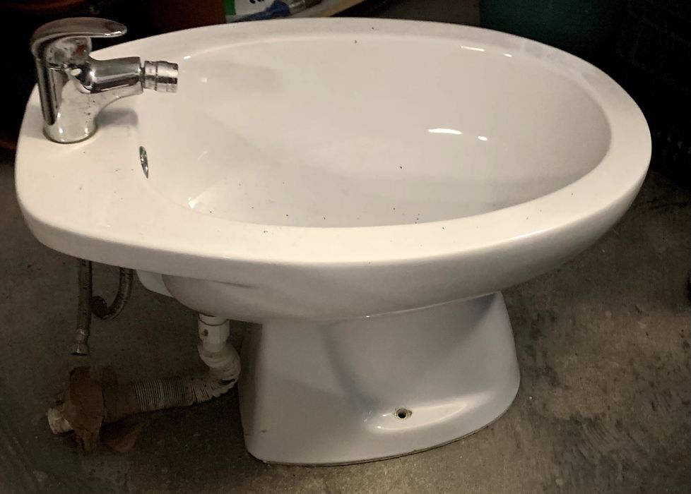 Bidé em ótimo estado