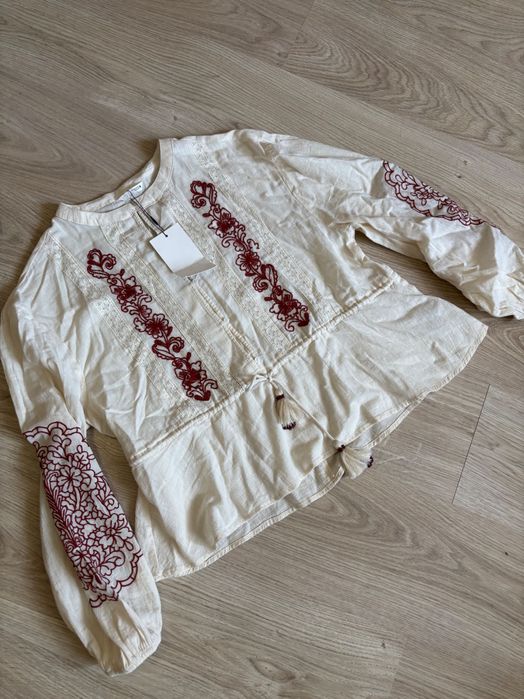 Блуза Zara з вишивкою та шнурками, розмір M