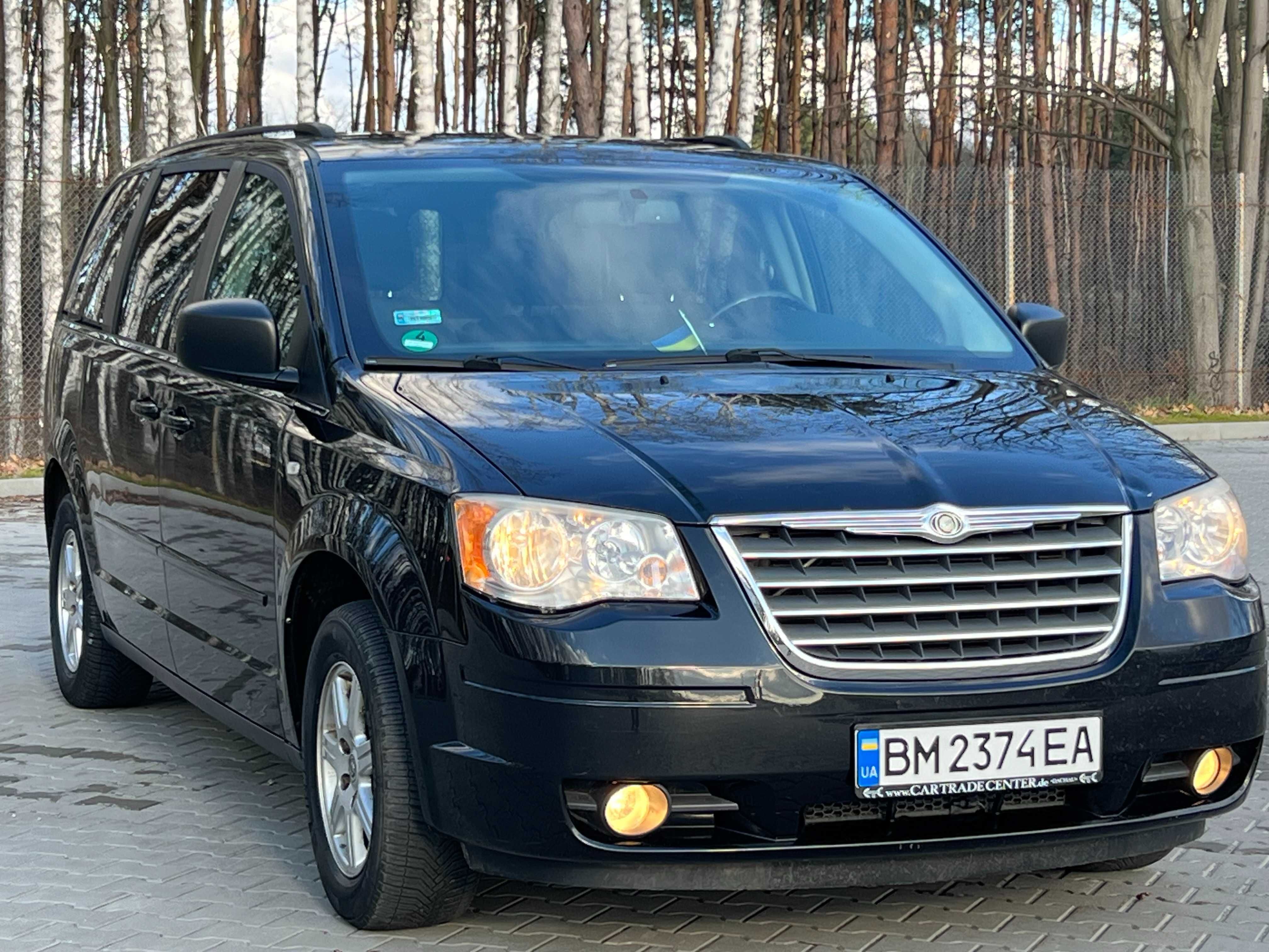 Chrysler Grand Voyager 2010 2,8 Дизель Автомат