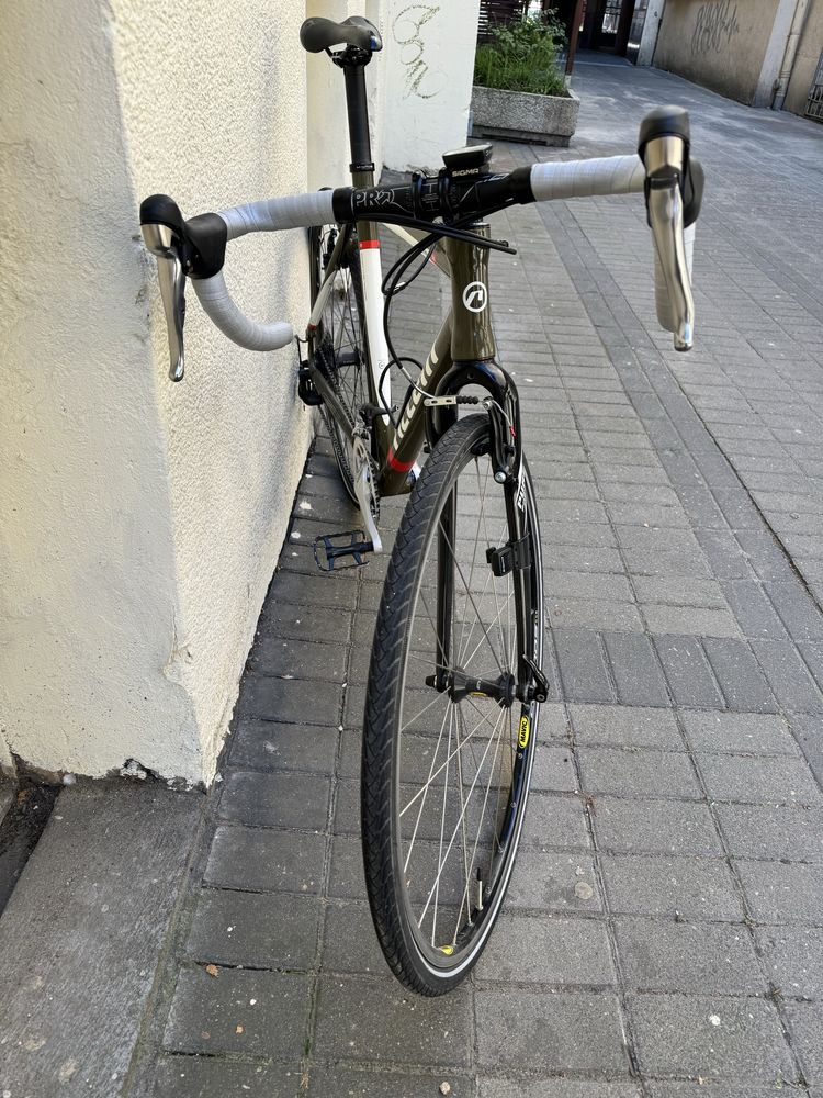 Rower przelajowy gravel Accent CX One rozm M 2x10 105 porządny osprzęt