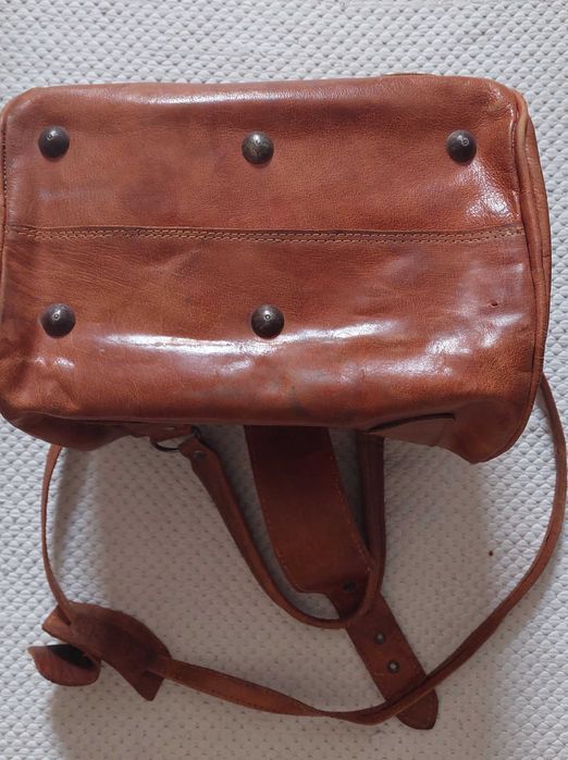 Mala vintage em pele para senhora