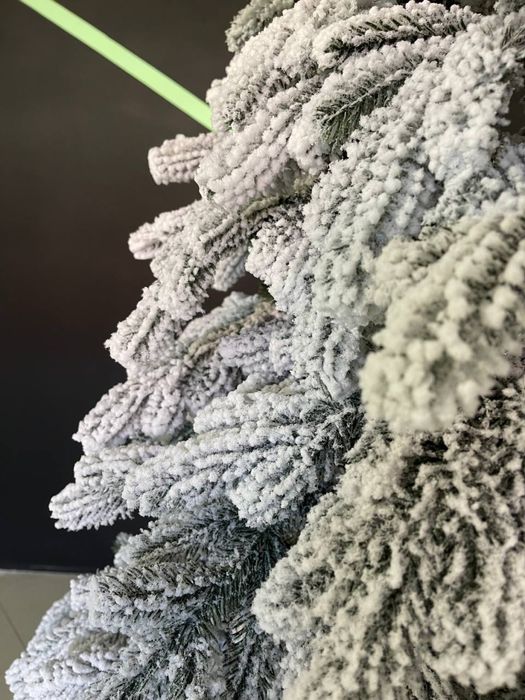 ЗАСНІЖЕНА Лита ялинка Версаль Альпійська! Заснеженная литая ель