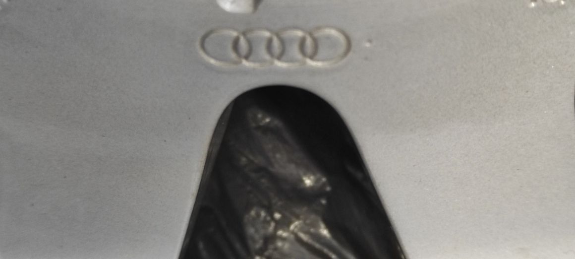 374 Felgi aluminiowe ORYGINAŁ AUDI R 17 5x112 otwór 66,6 Bardzo Ładne