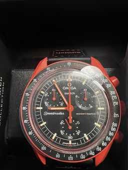 Omega x Swatch Lava SO33O100 – Nowa Era Bioceramiki
