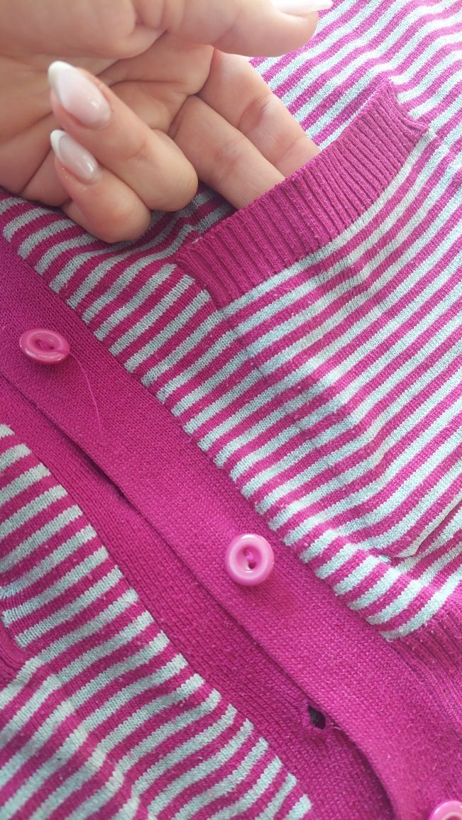 Długi sweter różowy w paski
