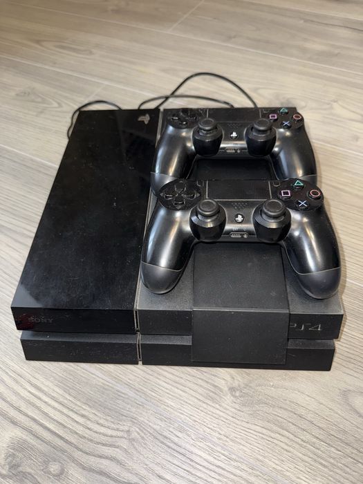 Playstation 4 +2 джойстика