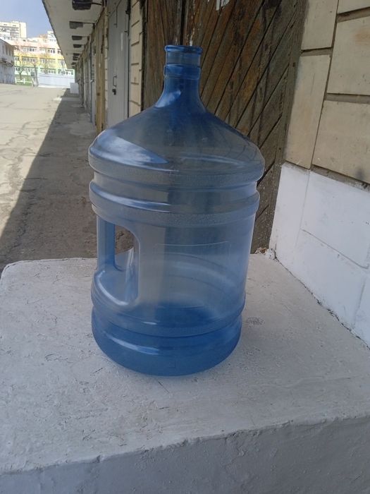 Продам бутыль поликарбонатный б/у